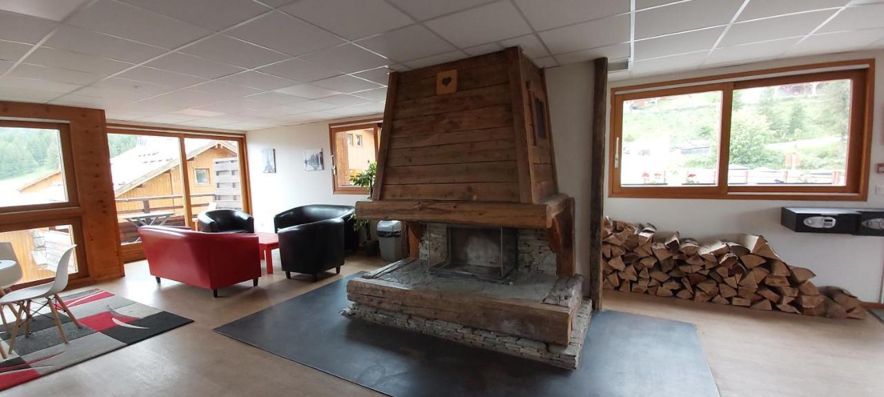 Ferienwohnung Locabed Le Hameau Des Ecrins Puy-Saint-Vincent Exterior foto